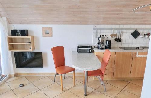 Bad Kleinen House | Family-Friendly Seetraum 10 with Rowboat Access