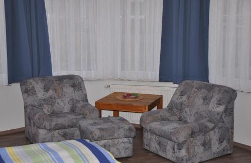 Baltrum Apartment | Seevilla Wietjes Whg 4: Oceanfront Getaway with Scenic Views