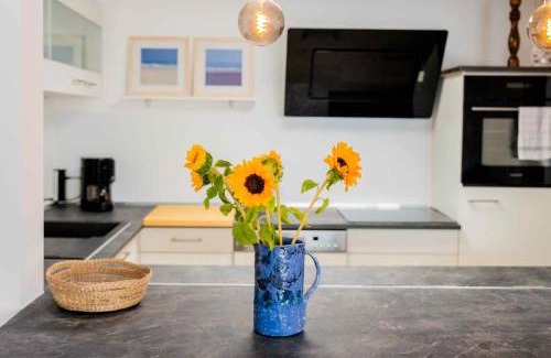 Singen Apartment | Elegant Seewest: Child-Friendly Retreat with Top Reviews