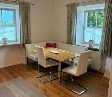 Tegernsee Apartment | Seewohnung mit Badeplatz