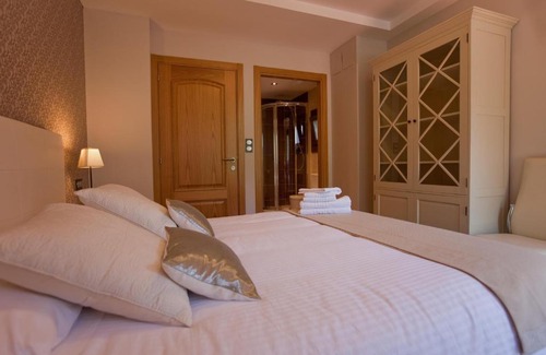 Olaskoegia House | Discover Segotegi Etxea: Child-Friendly Retreat with 9/10 Score