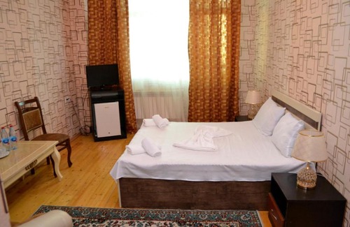 Naftalan Apartment | Discover Sehirli Naftalan: Family-Friendly Getaway with Pool