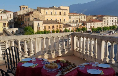 Sulmona Bed & Breakfast | Top-Rated B&B Sei Stelle with Restaurant & Hot Tub Access