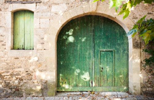 Alignan-du-Vent Bed & Breakfast | Family-Friendly Getaway at Seigneurie de Peyrat, Rated 9.5