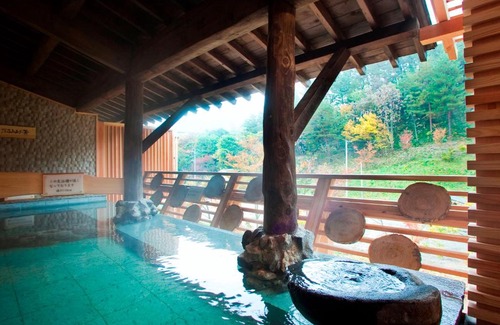 Hachimantai Hotel | Seiryukaku: Comfortable Retreat with Hot Tub & Breakfast
