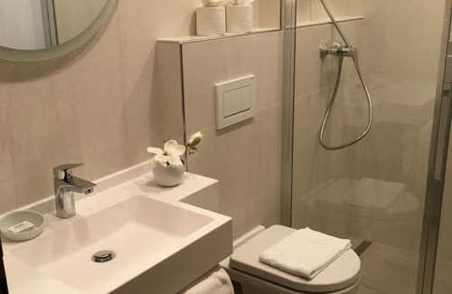 Illmitz Apartment | Ocean View Escape at Sekt & Wein - Walter Klein