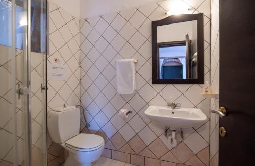 Itilo Apartment | Pet-Friendly Selana Studios with Oceanfront Pool Access