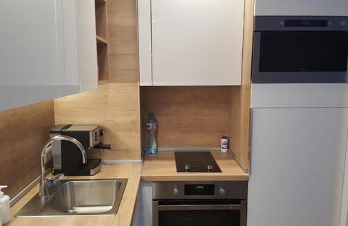 Studentski Grad Apartment | Budget-Friendly Select Apartment with Breakfast & Accessibility