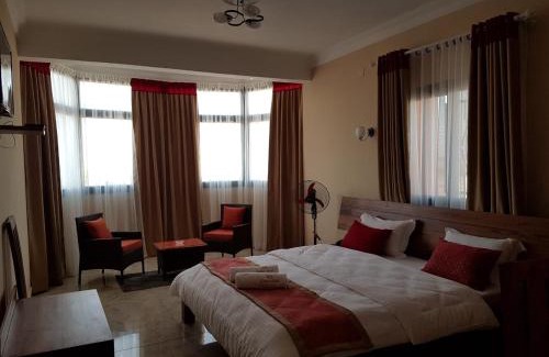 Morondava Hotel | Coastal Getaway at Select Hôtel with Ocean View Pool