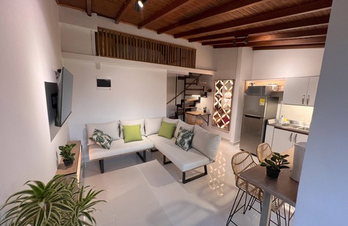 Santa Fe Apartment | SELECT Medellin-302-1-bedroom apartment with AC and WiFi Near El Poblado