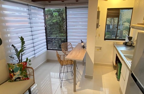 Santa Fe Apartment | SELECT Medellin 304-Cozy 1-bedroom apartment with AC and WiFi-Near El Poblado