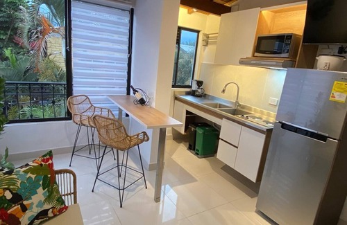 Santa Fe Apartment | SELECT Medellin 304-Cozy 1-bedroom apartment with AC and WiFi-Near El Poblado