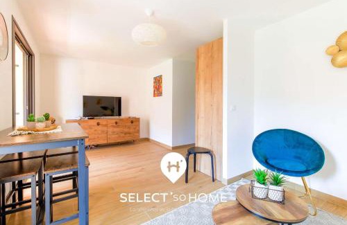 La Faviere Apartment | Oceanfront Retreat: SELECT'soHOME Near La Favière Beach