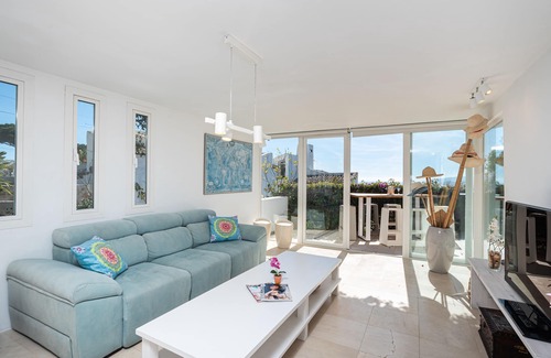 Bahia de Casares House | Experience Selecta Casa Orquídea: Oceanfront Family Retreat