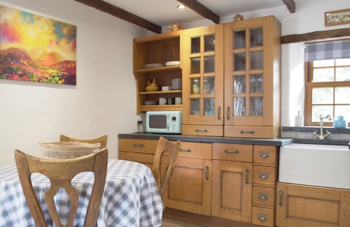 Clarbeston Road Cottage | Discover Pembrokeshire: Ideal Central Hotel with Spa & Hot Tub
