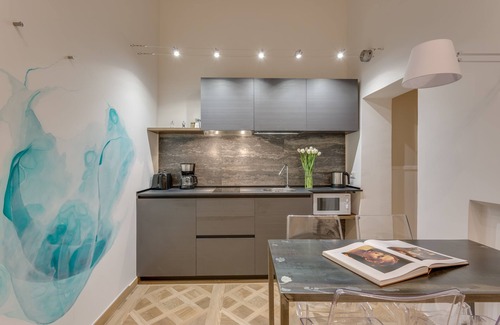 Prati Apartment | Private apARTment: Top Rated Stay with Spa & Breakfast