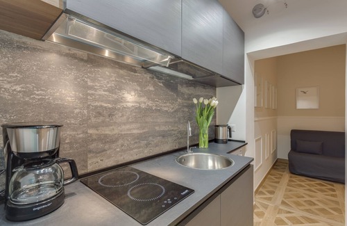 Prati Apartment | Private apARTment: Top Rated Stay with Spa & Breakfast