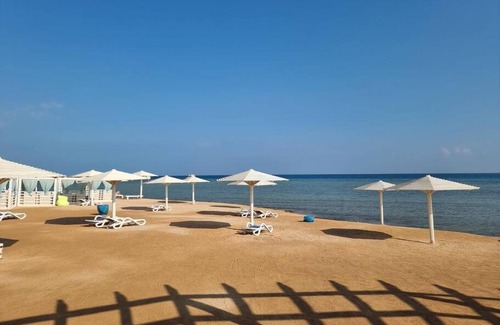 Al Ahyaa Apartment | Selena Bay Resort: VIP Apartment with Private Beach Access