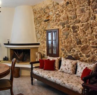 Krasi Apartment | Child-Friendly Selena Guest House with High Rating of 8.8