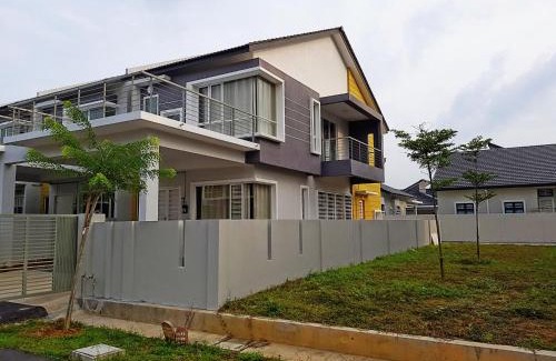 Sungai Badau House | Family-Friendly Stay at Selendang in Krubong - 9.4/10 Rating