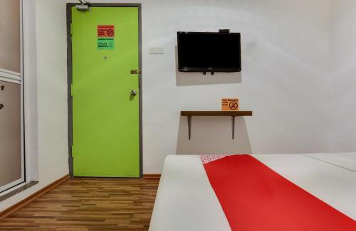 Bukit Gambir Hotel | Inviting Selesa View Bukit Gambir: Family-Friendly Retreat