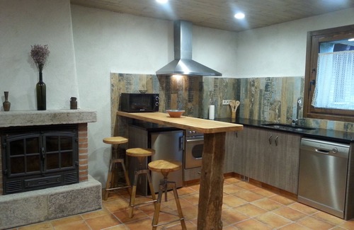 Sant Bartomeu del Grau Cottage | Relaxing Self-Catering Escape at La Cabanya del Permanyer
