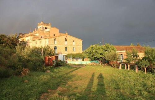 Banyeres del Penedes House | Cozy La Vaquería: Pet-Friendly Retreat with Ocean Views