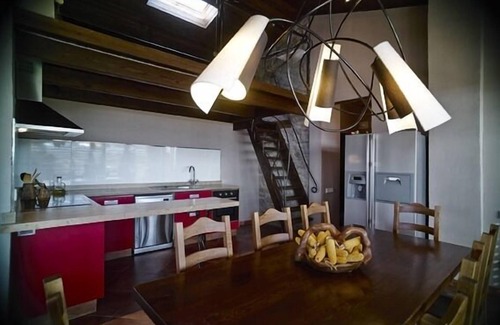 Sant Boi de Llucanes Cottage | Ideal Self-Catering Ca l'Avi for Families and Pets