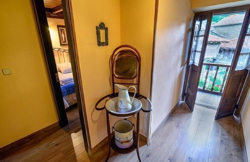 Cordinanes Cottage | Guest Rated: El Jermoso Self-Catering for 5 with Kitchen