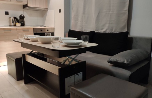 Kalamaria Apartment | Central Self-Catering Stay in Kalamaria, Thessaloniki