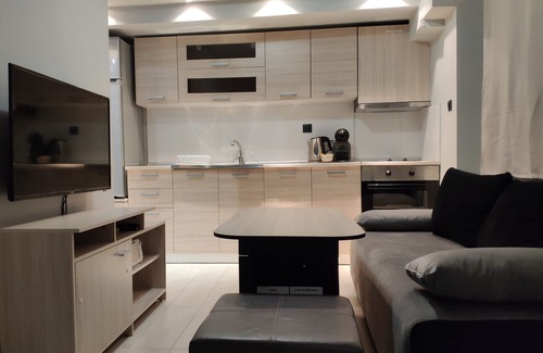 Kalamaria Apartment | Central Self-Catering Stay in Kalamaria, Thessaloniki