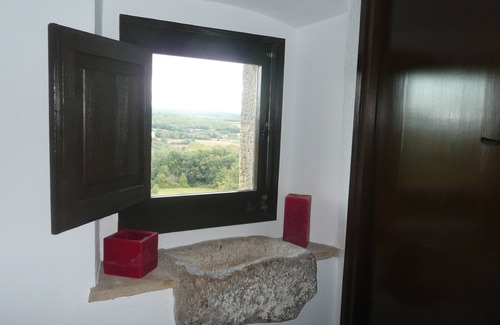 Fontcoberta Cottage | Relaxing Self-Catering Experience at Ariqus Allotjaments