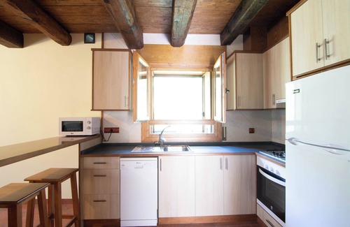 Hecho Cottage | Guest Rated 10/10: Self-Catering Borda Batista for 6