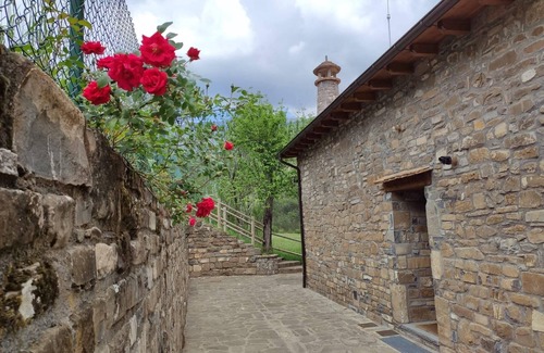 Hecho Cottage | Guest Rated 10/10: Self-Catering Borda Batista for 6