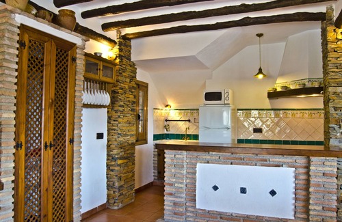 Nechite Cottage | Pet-Friendly Balcón de Válor for 8 with Pool & Spa