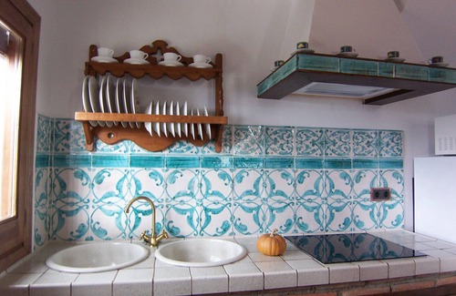 Nechite Cottage | Pet-Friendly Balcón de Válor for 4 with Ocean View