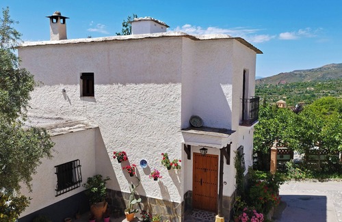 Nechite Cottage | Perfect Family Retreat at Balcón de Válor with Ocean Views