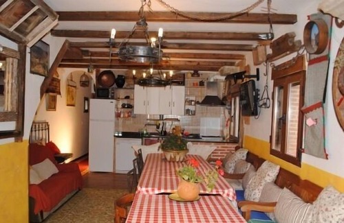 Villacorza Cottage | Self catering Castillo de la Riba for 10 people