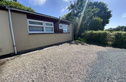 Kilkhampton Ski Chalet | Family-Friendly Self Catering Chalet in Bude with Pool