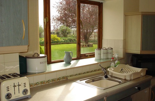 Lower Godney Cottage | Perfect Self-Catering Cottage near Wells and Glastonbury