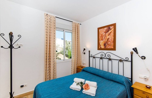 Totalan Cottage | Relaxing Getaway at De Oses Rural for 8 Guests