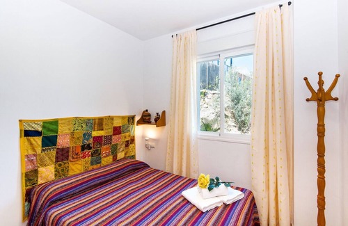 Totalan Cottage | Relaxing Getaway at De Oses Rural for 8 Guests