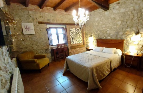 Cue Cottage | Spacious Self-Catering El Juacu with Oceanfront Views