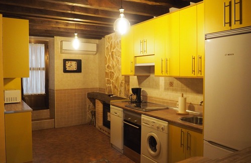 Cenicientos Cottage | Family-Friendly El Rincón de Anter with Kitchen Amenities