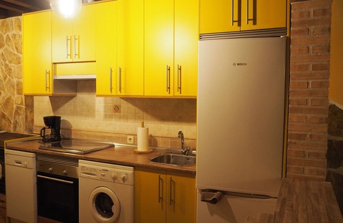 Cenicientos Cottage | Family-Friendly El Rincón de Anter with Kitchen Amenities