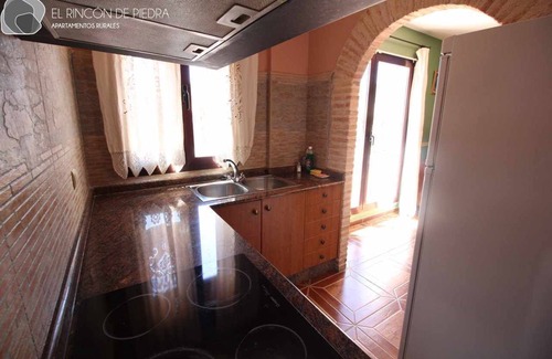 Enguidanos Apartment | Pet-Friendly El Rincon de Piedra: Ideal for Families