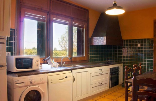 Prades Cottage | Discover El Xalet de Prades: Ideal for 10 Guests