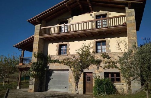 Esteribar Cottage | Perfect Self-Catering Elbegi for 12 with Spa Amenities