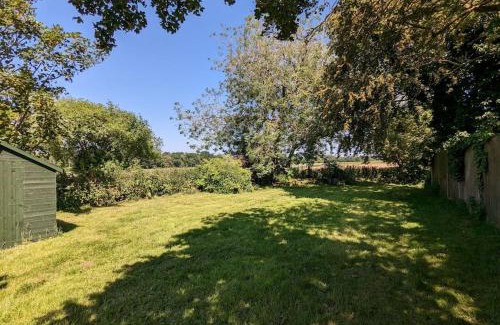 Aldborough Apartment | Pet Friendly Self-Catering Guest Annex with High Ratings