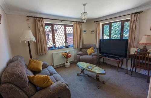 Aldborough Apartment | Pet Friendly Self-Catering Guest Annex with High Ratings
